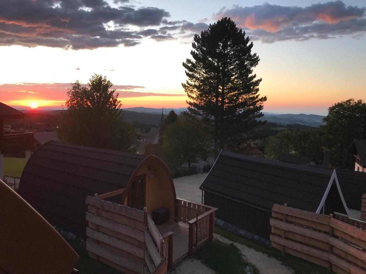 Отель Glamping Park Мёнихкирхен Экстерьер фото